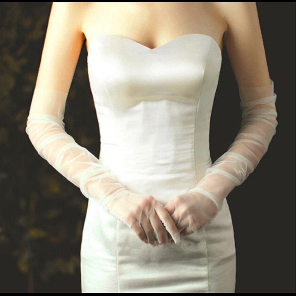 Tulle bridal gloves